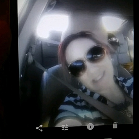 Meet your Posher, Destinie - Picture 1 of 1